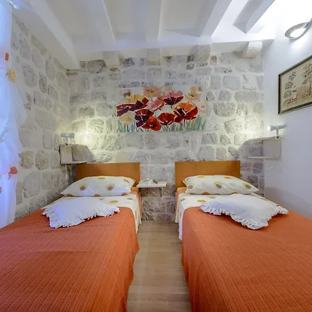 Stradun Πανσιόν