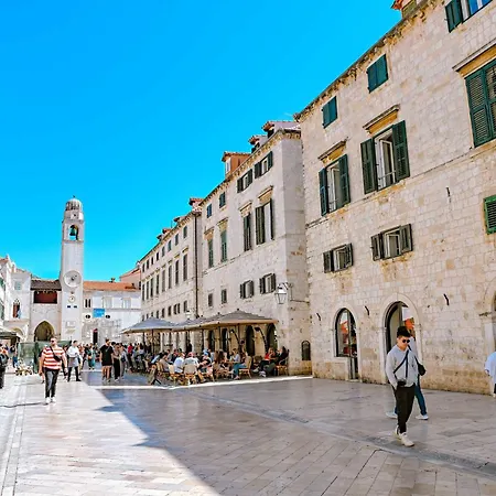Stradun Main Street 3*