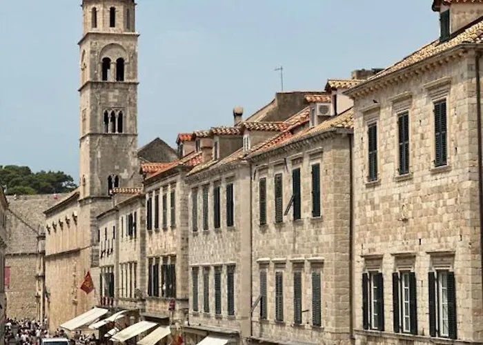 בית הארחה Stradun Main Street Residence 3*