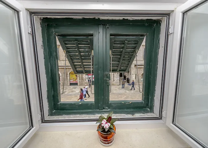 בית הארחה Stradun Main Street Residence 3*